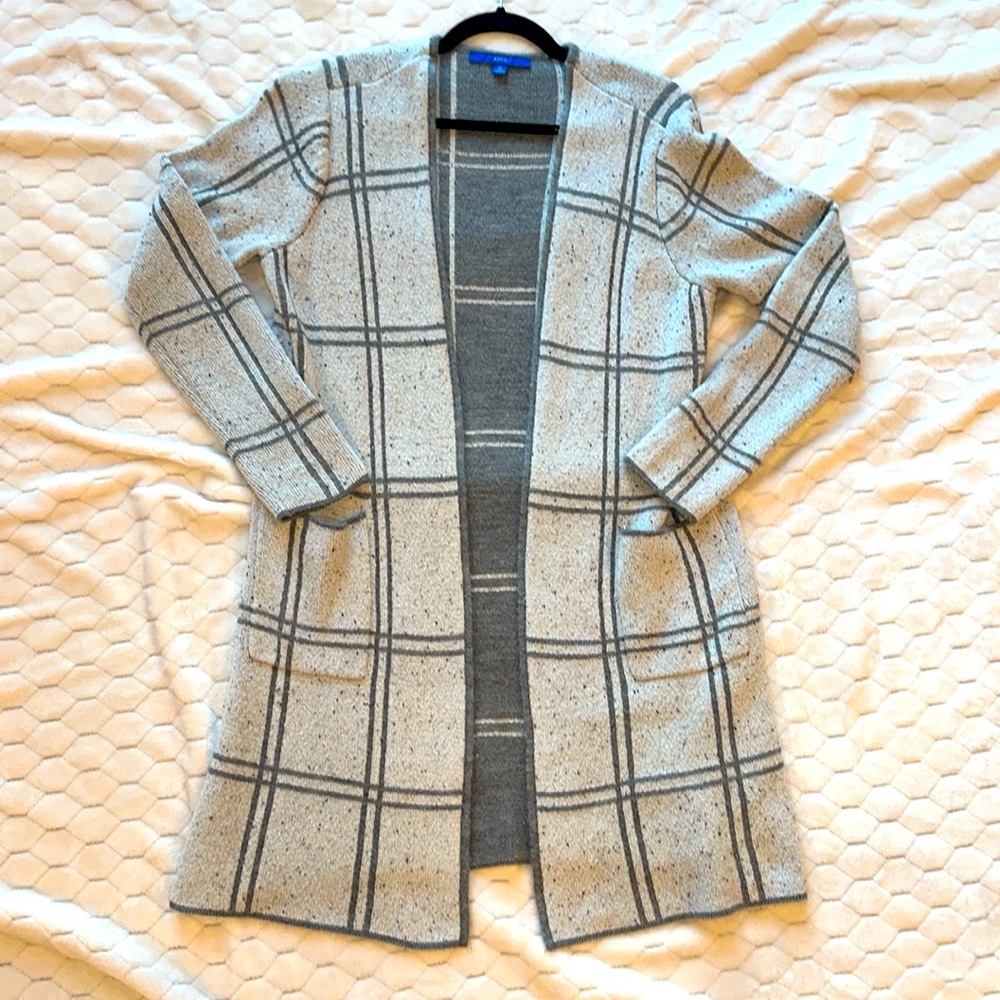 Casual long sweater. Grey with dark grey accent